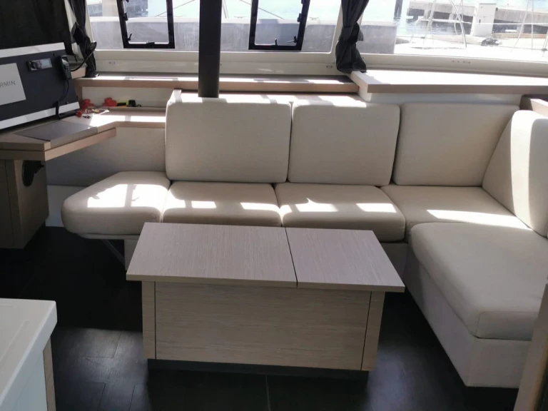Charter a Fountaine Pajot Astréa 42 (6 cab.) in Bormes-les-Mimosas on Samboat