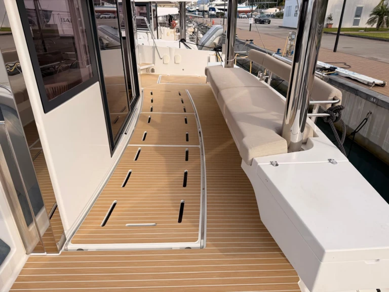 Charter a Bali Bali 4.8 in Capo d'Orlando on Samboat