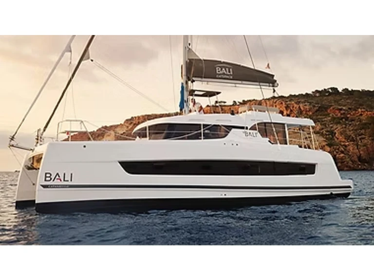 Catamaran hire in Saint George's - Bali Bali Catspace Voile