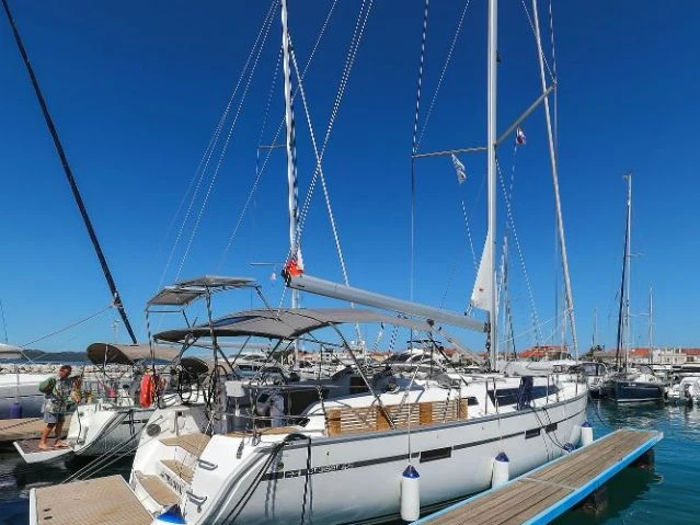 Yacht charter Zadar - Bavaria Cruiser 46 on SamBoat