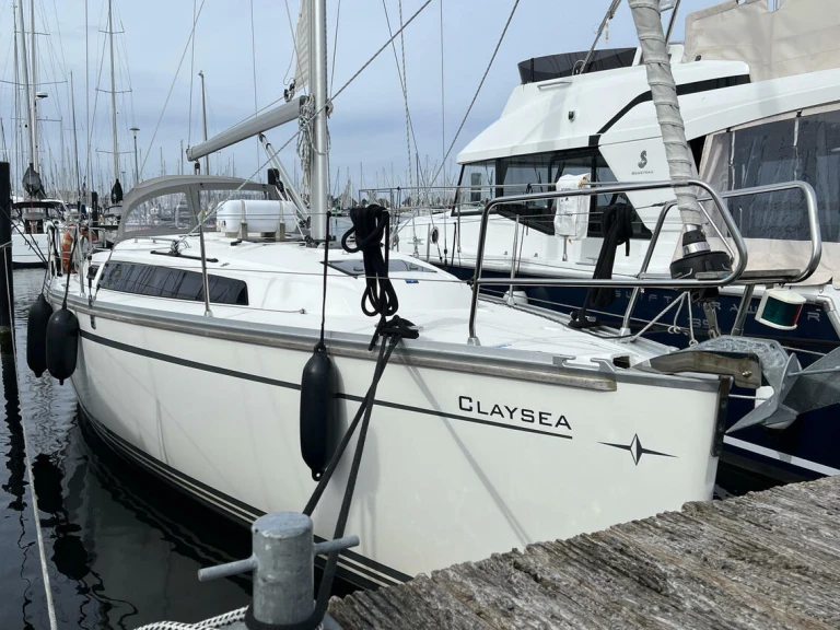 Yacht hire Heiligenhafen cheap Cruiser 33