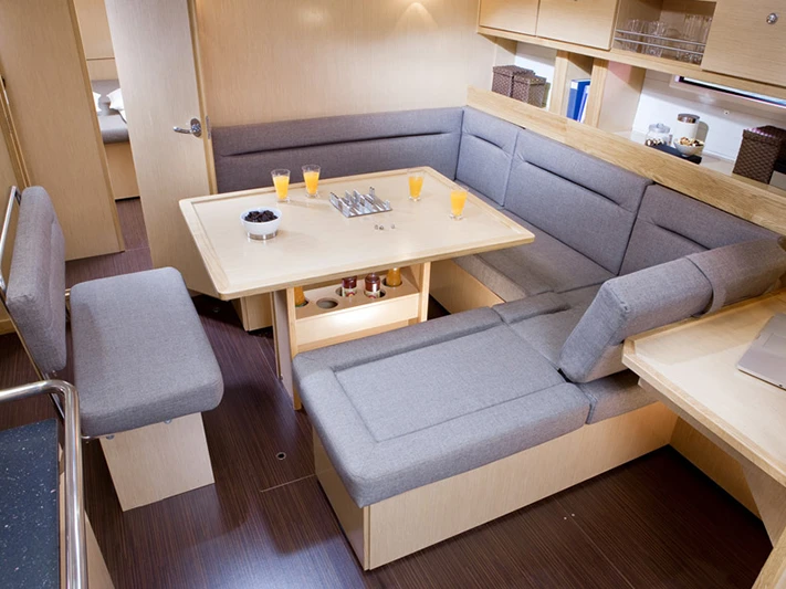 Sailboat hire in Palma de Mallorca - Bavaria Cruiser 45