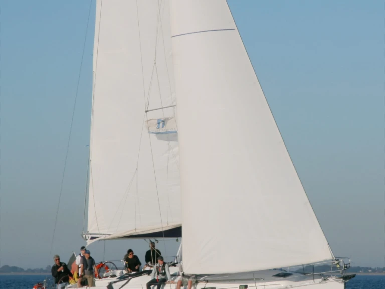Charter a Bénéteau Cyclades 43.4 in Heiligenhafen on Samboat