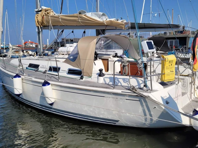 Sailboat hire in Barth - Dufour Dufour 365 Grand Large