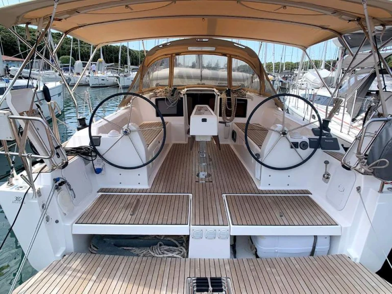Hire Sailboat with or without skipper Dufour Barth
