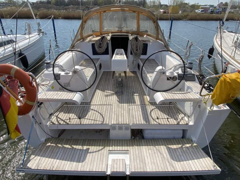 Charter a Dufour Dufour 382 Grand Large in Barth on Samboat