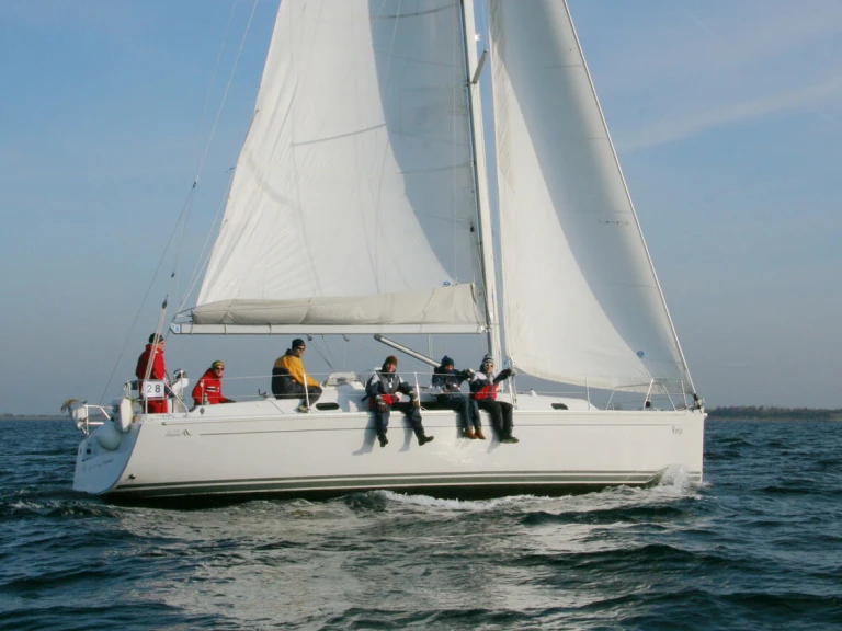 Sailboat to hire Barth at the best price