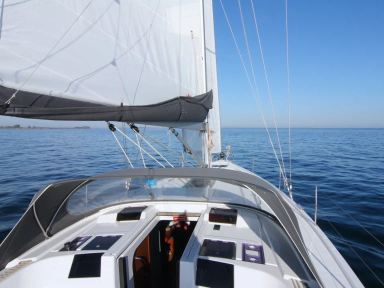 Sailboat hire in Heiligenhafen - Hanse Hanse 415