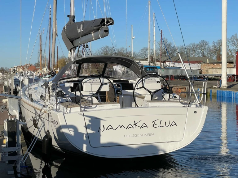 Yacht hire Palma de Mallorca cheap Hanse 458