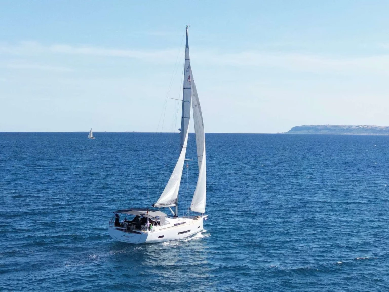 Charter a Hanse Hanse 460 in Can Pastilla on Samboat
