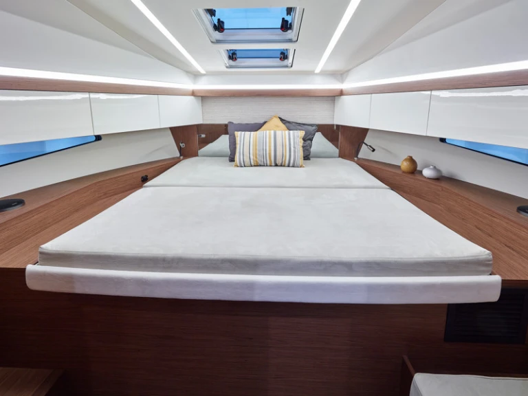 Yacht charter Barth - Jeanneau NC 33 on SamBoat