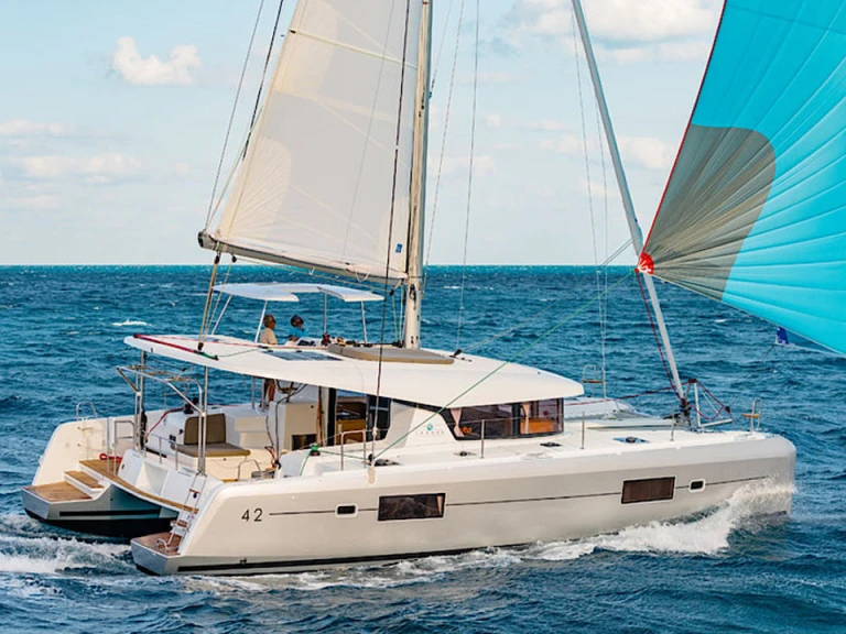 Hire Catamaran with or without skipper Lagoon Can Pastilla
