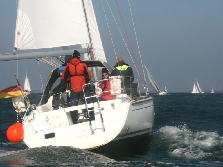 Bénéteau Oceanis 31 charter bareboat or skippered in  Heiligenhafen