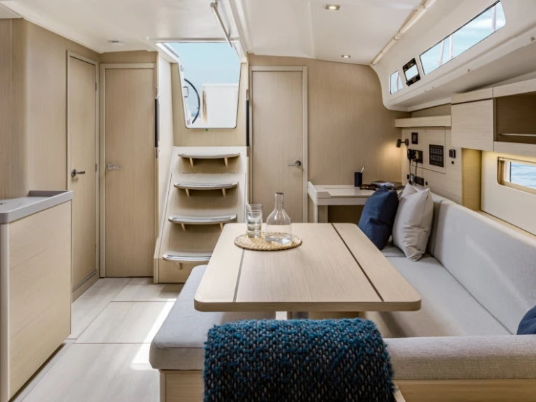 Hire Sailboat Bénéteau with a boat licence