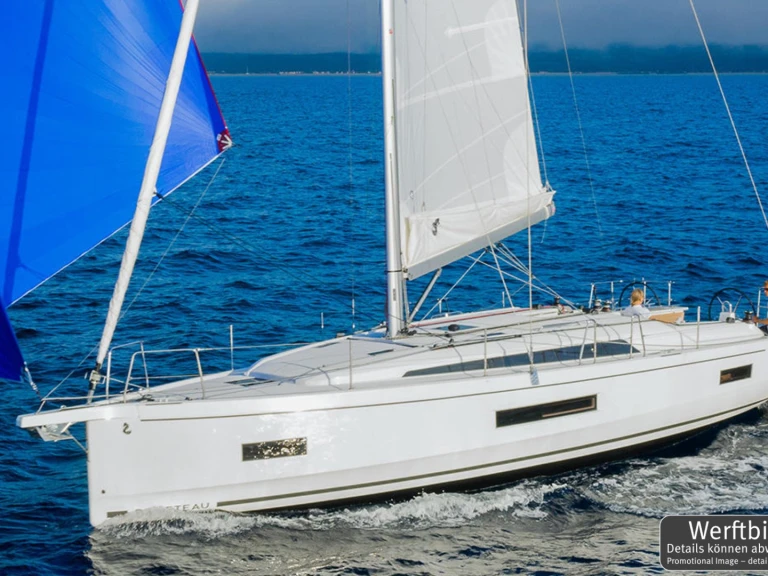 Charter a Bénéteau Oceanis 40.1 in Palma de Mallorca on Samboat
