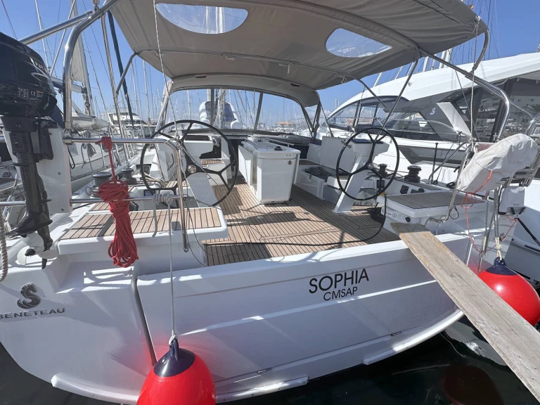 Hire a Bénéteau Oceanis 46.1 Can Pastilla