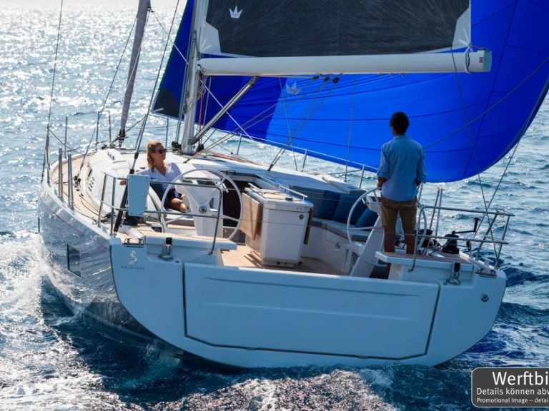 Charter a Bénéteau Oceanis 46.1 in Can Pastilla on Samboat