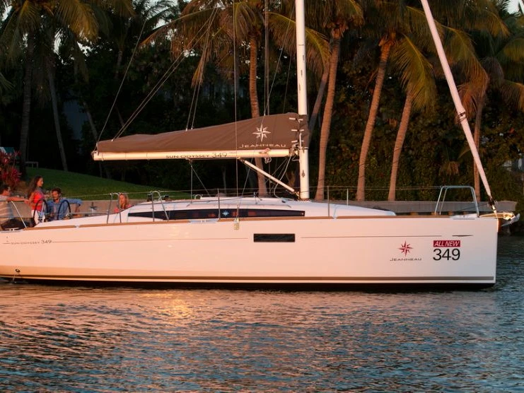 Sailboat hire in Flensburg - Jeanneau Sun Odyssey 349