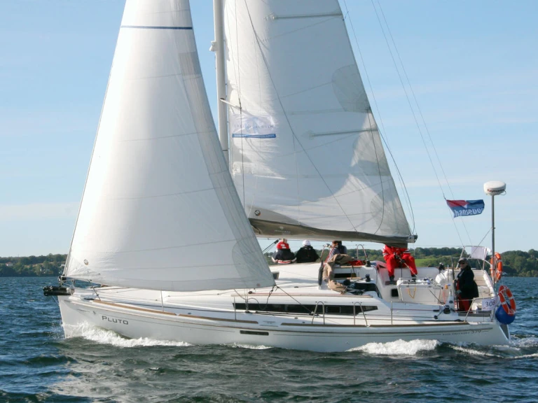 Sailboat hire in Flensburg - Jeanneau Sun Odyssey 379
