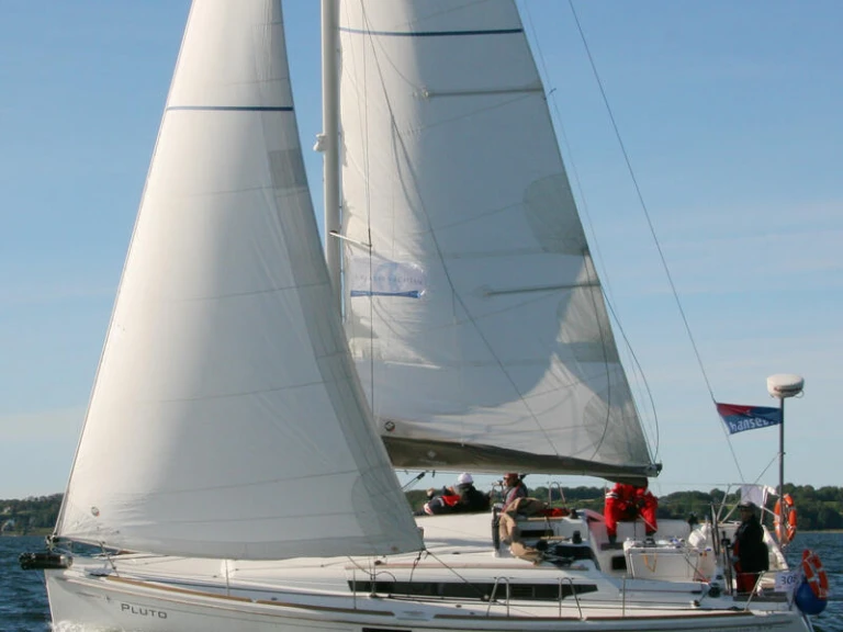 Charter a Jeanneau Sun Odyssey 379 in Flensburg on Samboat