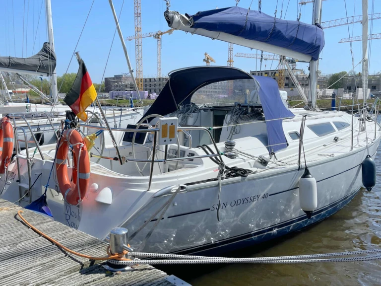 Yacht charter Barth - Jeanneau Sun Odyssey 40 on SamBoat