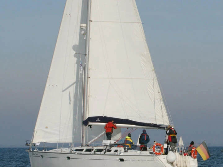 Sailboat to hire Flensburg at the best price