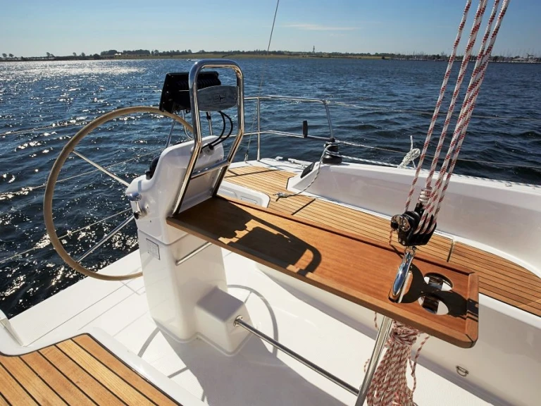 Charter a Bavaria Bavaria Easy 9.7 in Mai Khao on Samboat