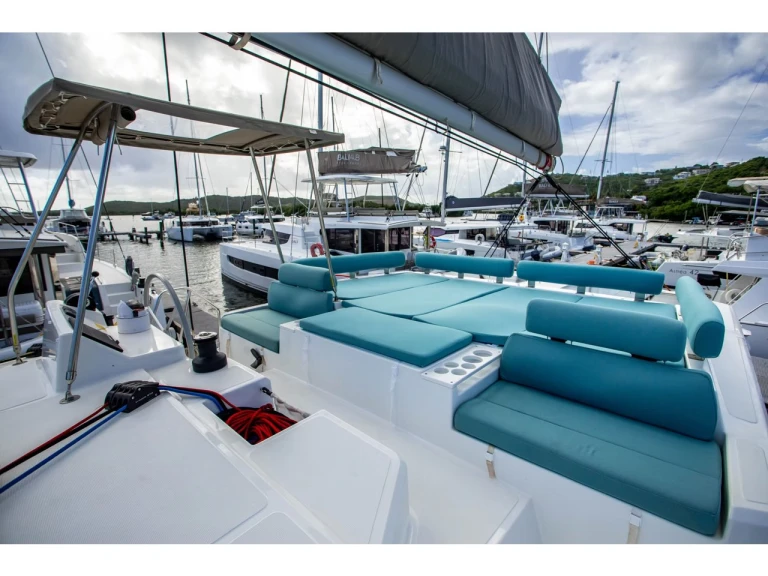 Catamaran hire in Saint George's - Bali Bali Catspace Voile