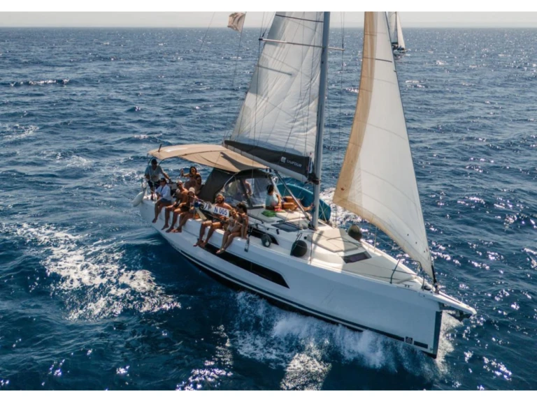 Sailboat to hire Castellammare del Golfo at the best price