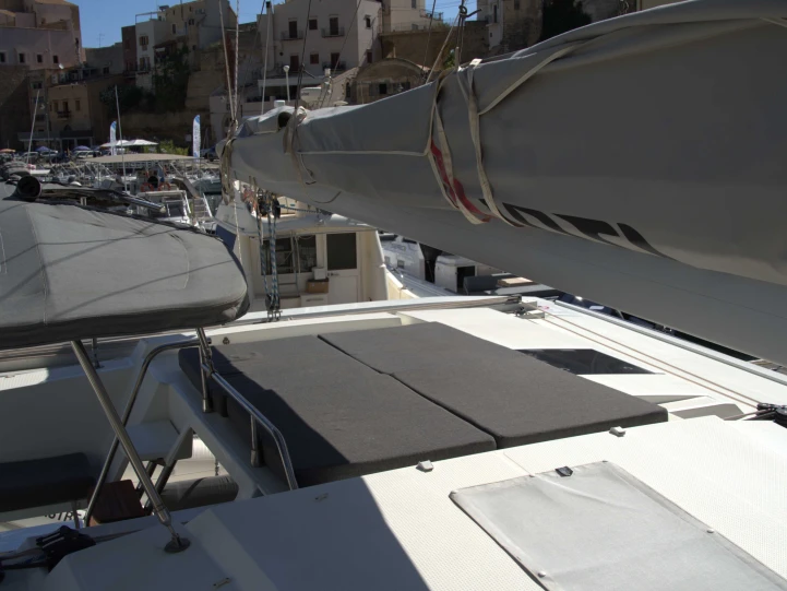 Hire a Fountaine Pajot Fountaine Pajot Astréa 42 (Wm-Ac in dinette-Gen-Sol.Pan) Castellammare del Golfo