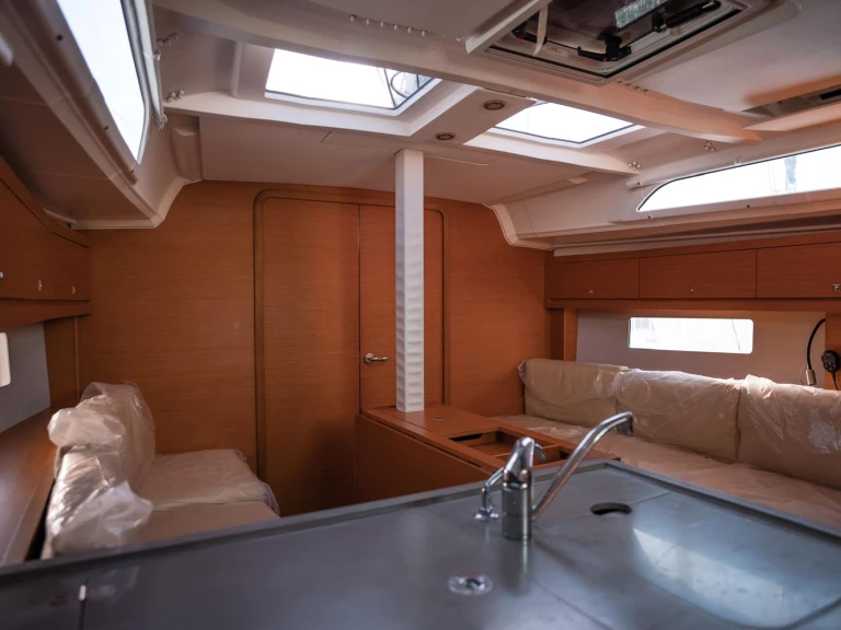Yacht charter Castellammare del Golfo - Dufour Dufour 37 – Available for Crewed Daily Charters Only on SamBoat