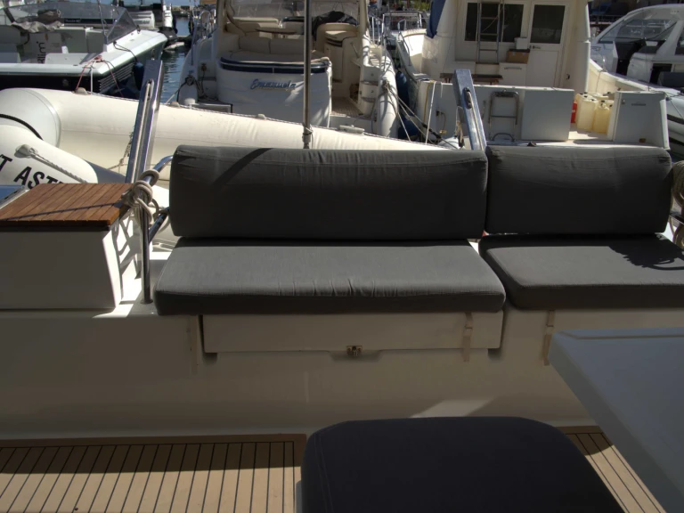 Charter a Fountaine Pajot Fountaine Pajot Astréa 42 (Wm-Ac in dinette-Gen-Sol.Pan) in Castellammare del Golfo on Samboat