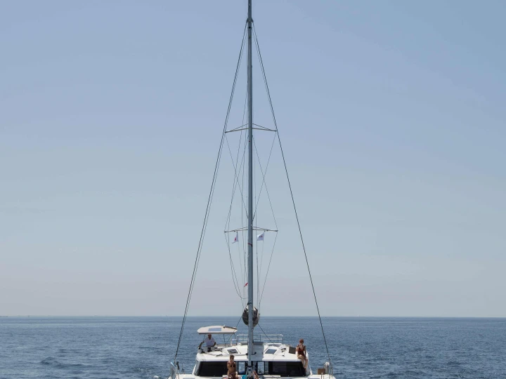 Yacht hire Castellammare del Golfo cheap Fountaine Pajot Saona 47 (Wm-AC-Gen-Sol.Pan)