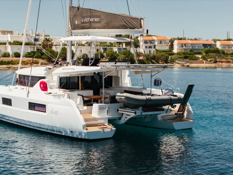 Hire a Lagoon Lagoon 46 Lávrio