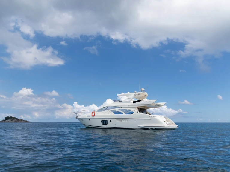 Yacht hire Eden Island cheap Azimut 55 Fly - 4 cab.