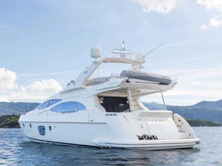 Yacht hire Eden Island cheap Azimut 68 E