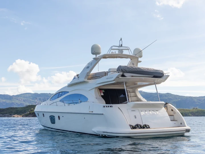Luxury Yacht hire in Eden Island - Azimut Azimut 68 E