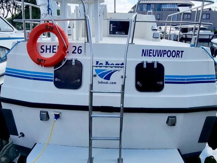 Motorboat to hire Saint-Gilles du Gard at the best price