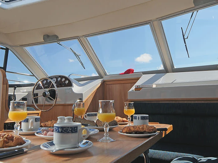 Hire Motorboat with or without skipper Le Boat Homps