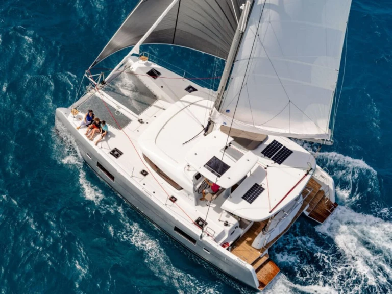 Yacht hire Pianottoli-Caldarello cheap Lagoon 42