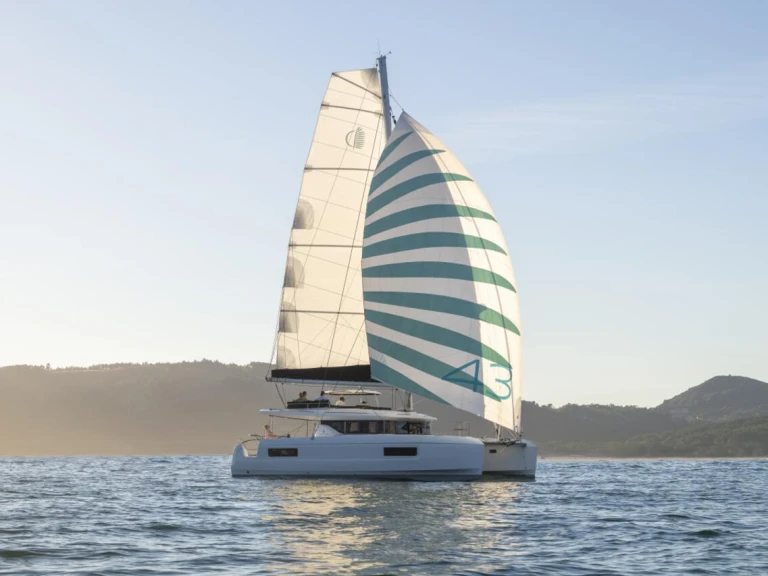 Hire Catamaran with or without skipper Lagoon Bonifacio