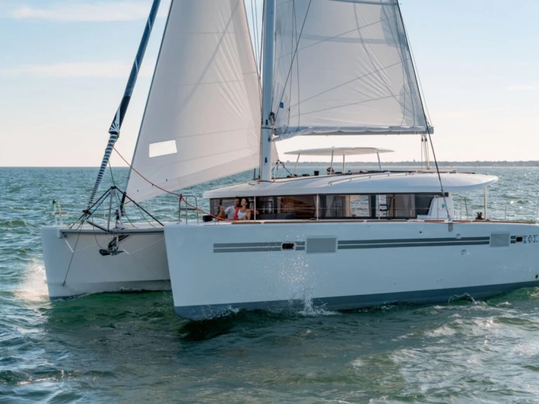 Hire Catamaran with or without skipper Lagoon Pianottoli-Caldarello