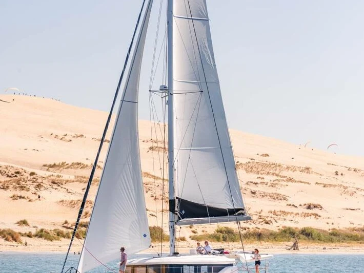 Hire Catamaran with or without skipper Lagoon Pianottoli-Caldarello