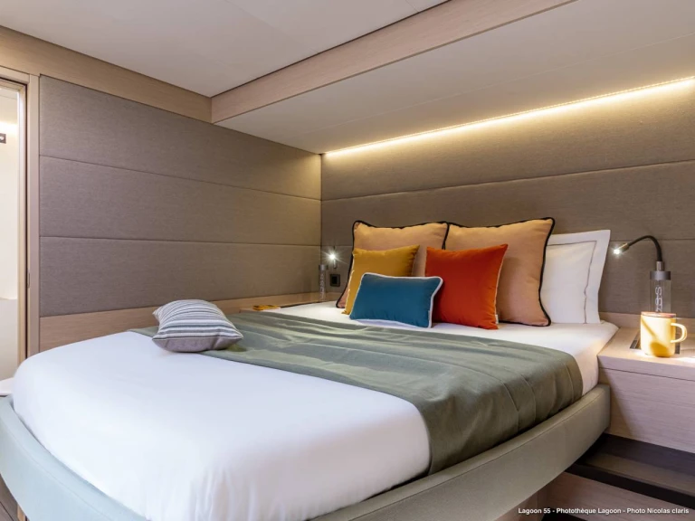 Catamaran to hire Bonifacio at the best price