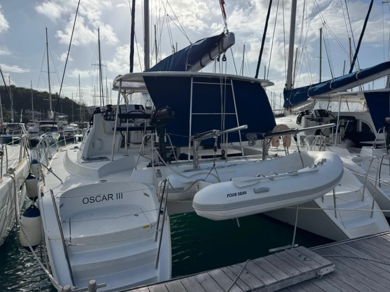 Charter a Lagoon Lagoon 380 in Le Marin on Samboat