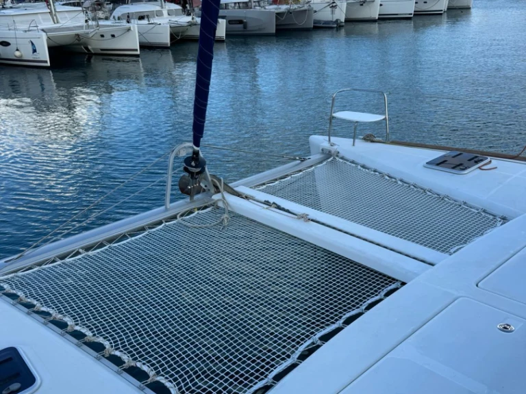 Hire Catamaran with or without skipper Lagoon Le Marin