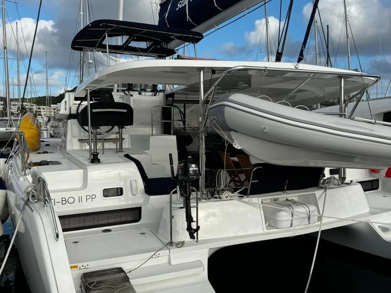 Hire a Lagoon Lagoon 42 Le Marin