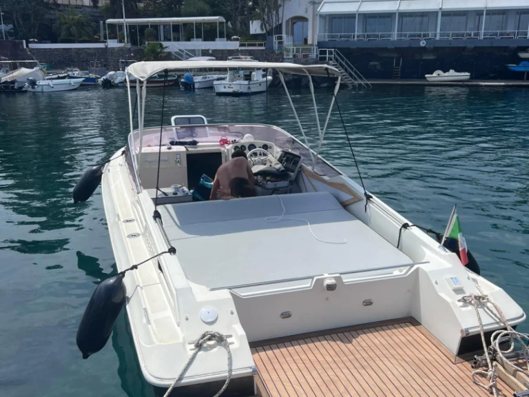 Charter a PRIMATIST By Bruno Abbate First 25 in Catania on Samboat