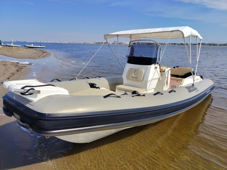 Hire Motorboat with or without skipper Karnic Port-Camargue